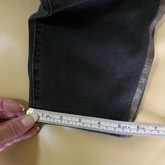 Rachel Roy denim with fun metallic slimming band. 32 skinny - Picture 5 of 7